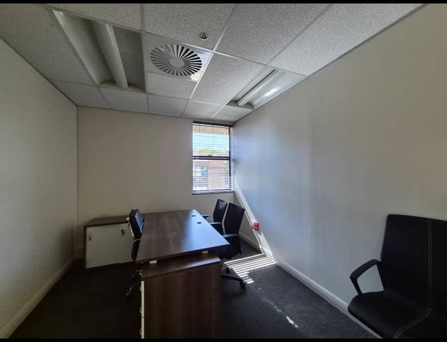 282M² OFFICE TO LET IN ROSEBANK